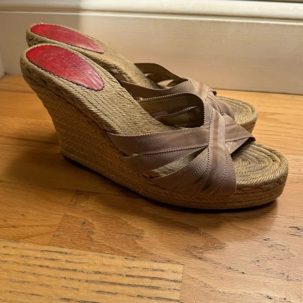 CHRISTIAN LOUBOUTIN Wedge Strappy Summer Sandals Tan size 40